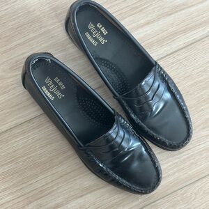 G. H. BASS WHITNEY WEEJUNS LOAFERS